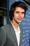 ActorBenWhis_V__Gonzal_58383806.jpg